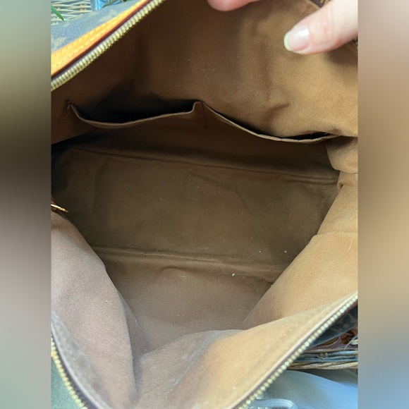 Imitation Louis Vuitton Shoulder Bag - Picture 4 of 8